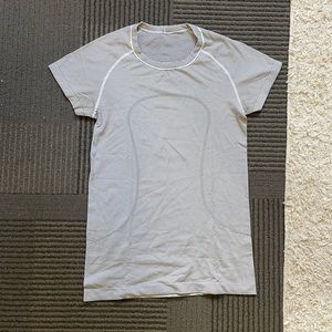 Lululemon Swiftly athletic tee